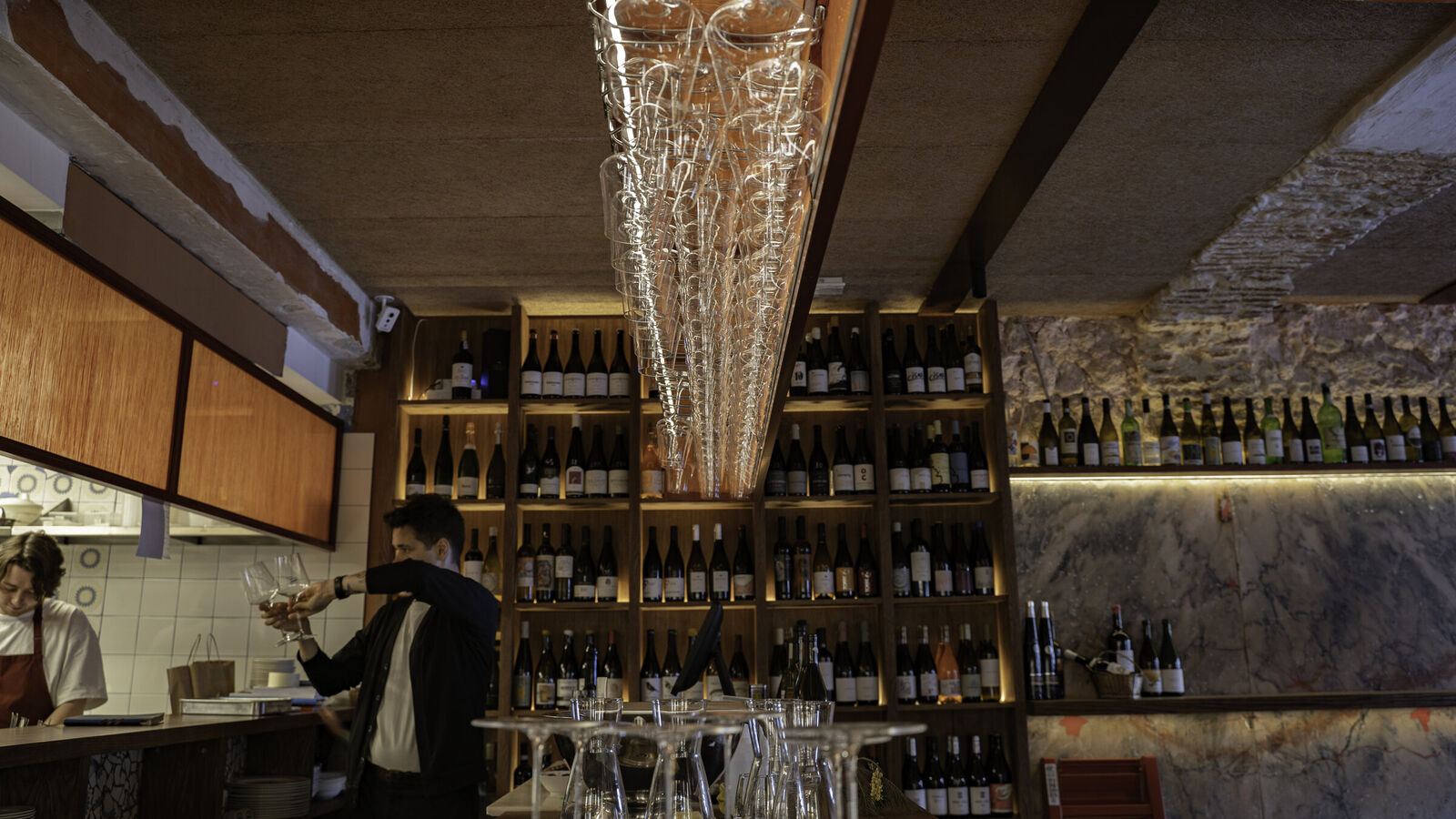 The bar and wine wall, Parra